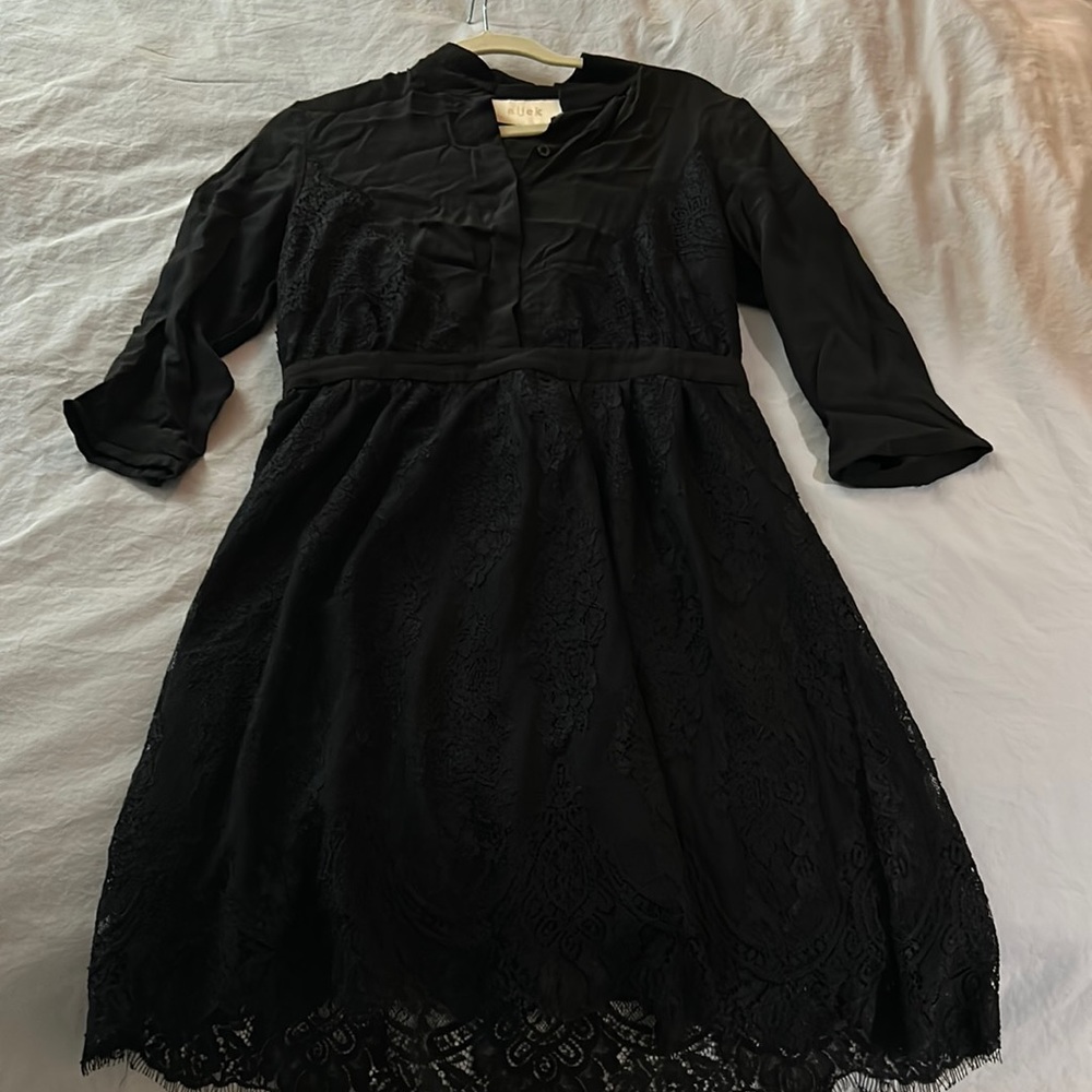Black lace Aijek knee-length dress